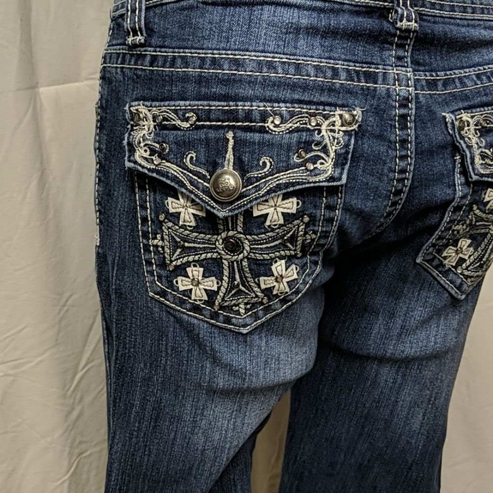 Jeans - Picture 3 of 4